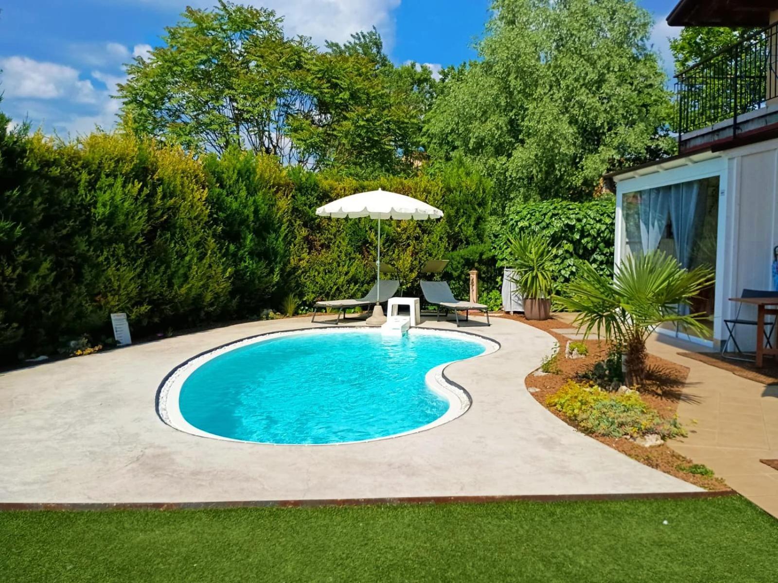 Picnic Room And Pool Кастелнуово дел Гарда Екстериор снимка