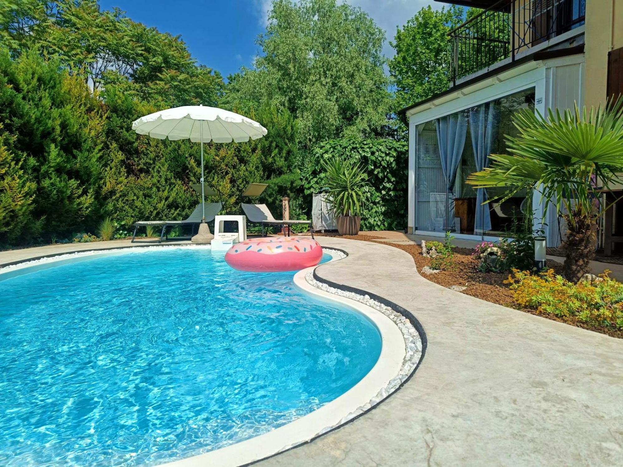 Picnic Room And Pool Кастелнуово дел Гарда Екстериор снимка